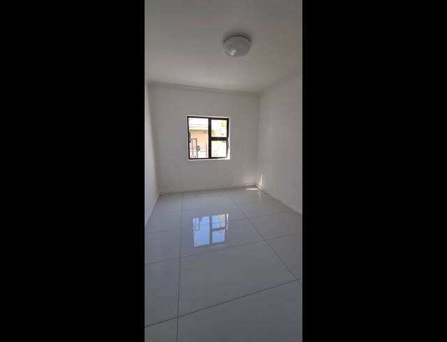 2 BEDROOM PROPERTY TO RENT IN PANORAMA